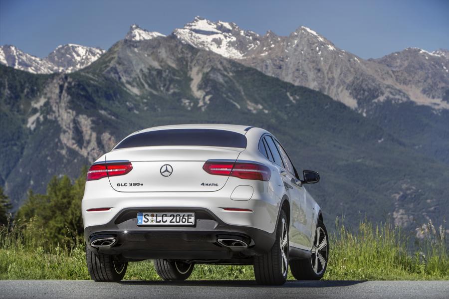 Mercedes-Benz GLC350 e 4Matic Coupe 2016 года  (фото 10 из 43)